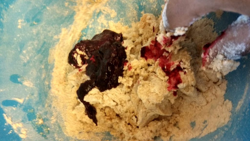 beetroot_swirl_buns - WhatsApp-Image-2018-12-05-at-6.06.15-AM-1.jpeg