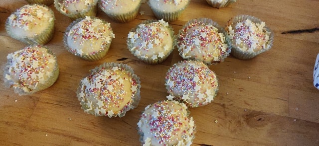 vanilla_cupcakes - 49107957_350550725758446_6045601248659374080_n.jpg