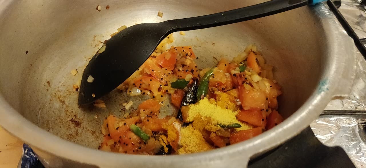 pasi_paruppu_sambar - 51410336_318896545404543_7841903236389797888_n.jpg
