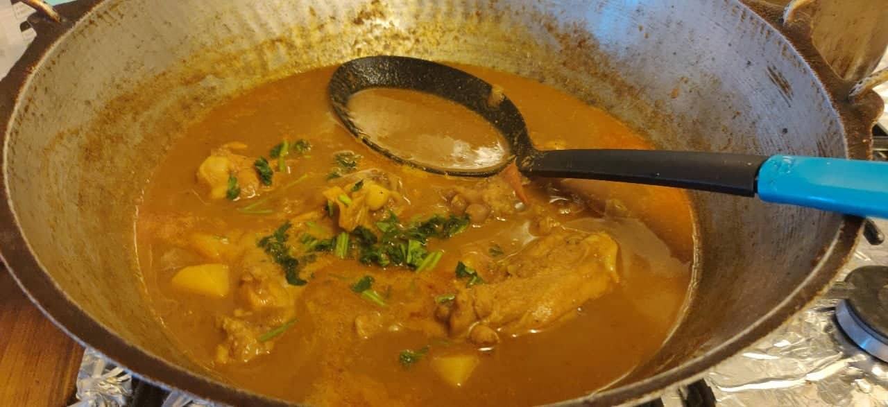 chicken_curry_with_coconut_milk - 53881573_1070820656453840_7892349409692745728_n.jpg
