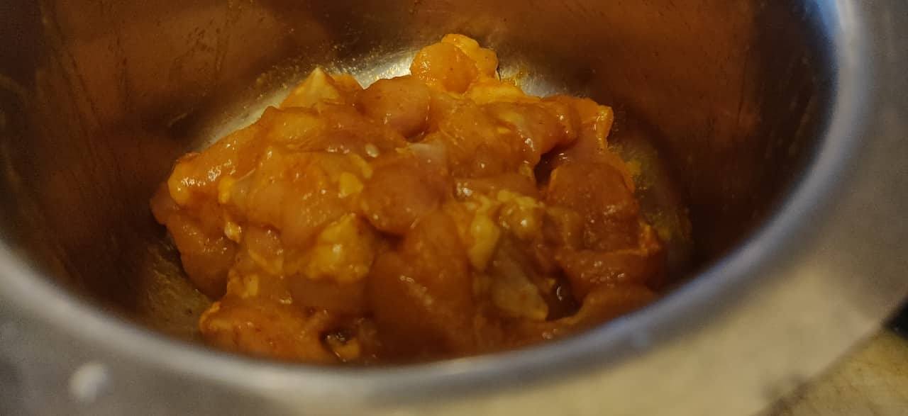 chicken_omelette - 55519585_257179965223919_7086829530278526976_n.jpg