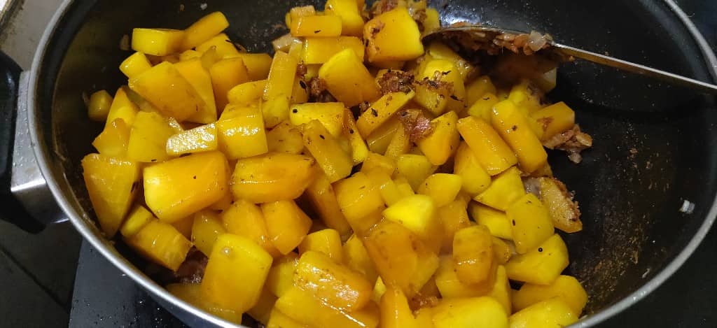 raw_papaya_dry - 61280882_321207018773199_3650642993813127168_n.jpg