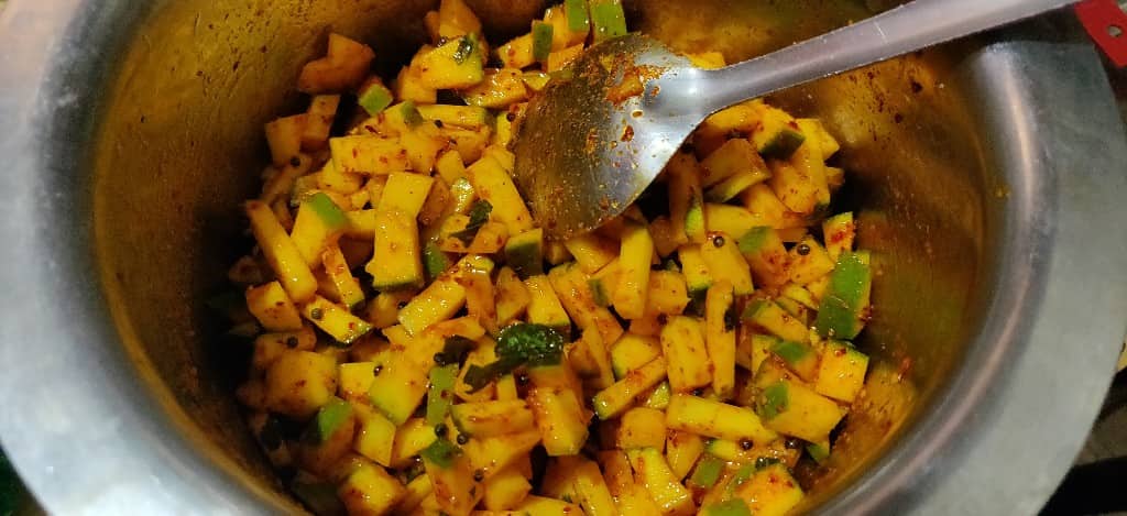 instant_mango_pickle - 61840359_2525672074152642_7124825692901998592_n.jpg