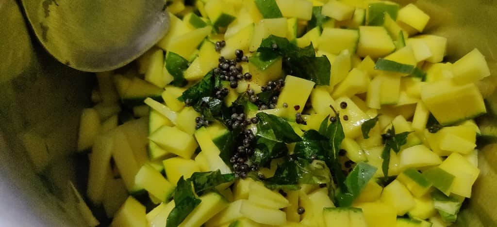 instant_mango_pickle - 61842371_390307128248940_5893418793446670336_n.jpg