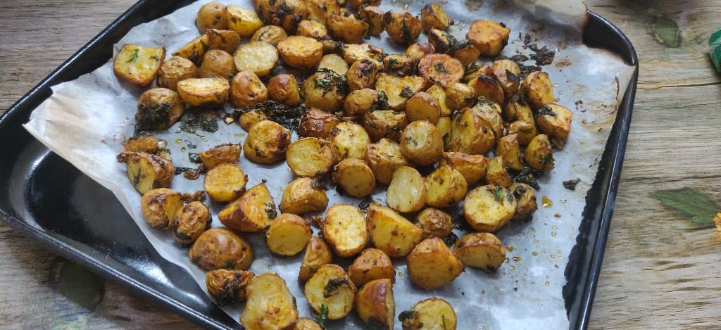 herb_roasted_potatoes - 67410065_466623440787744_7721628591435284480_n.jpg