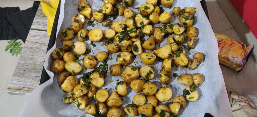 herb_roasted_potatoes - 67825700_2348890935207139_5247581155238084608_n.jpg