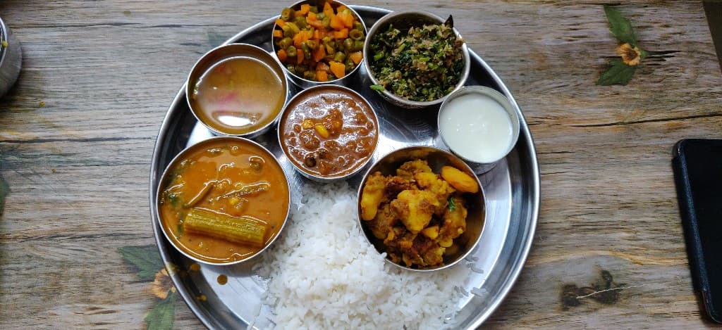 vatha_kuzhambu - 68598731_1327596067406731_3545050685970055168_n.jpg