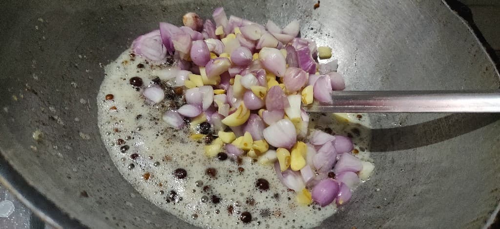 vatha_kuzhambu - 68601474_648954932271023_6399701803063050240_n.jpg