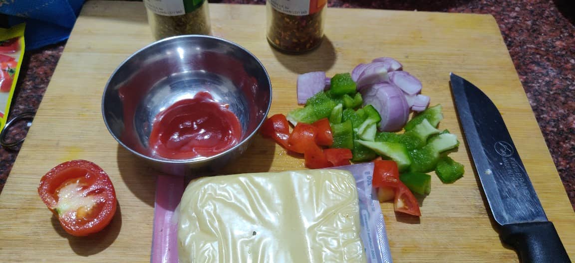 Chapati_pizza - 70026749_507114350065675_7836666438600359936_n