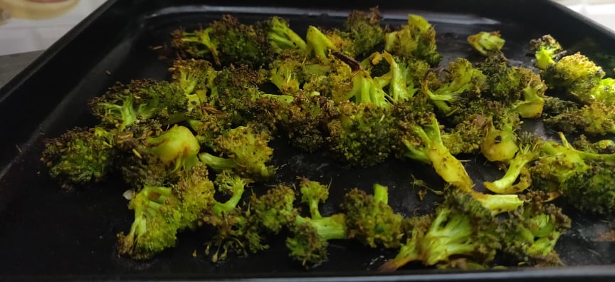 roasted_broccoli - 85247982_2905525742802267_4125448291196338176_n