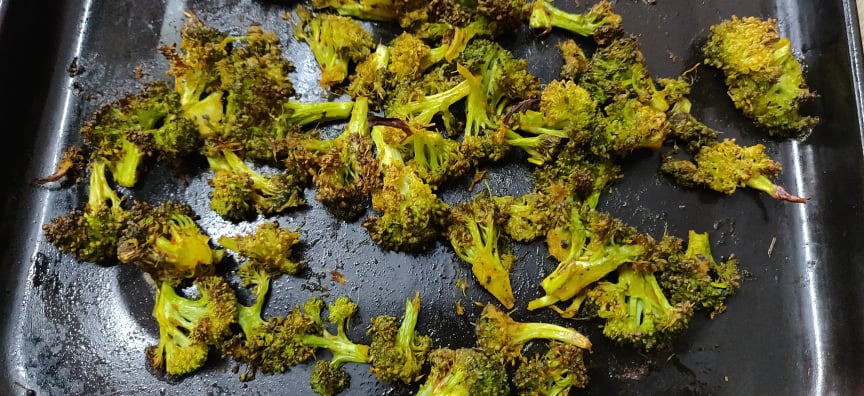 roasted_broccoli - 87296437_199795481095180_4618850912935346176_n
