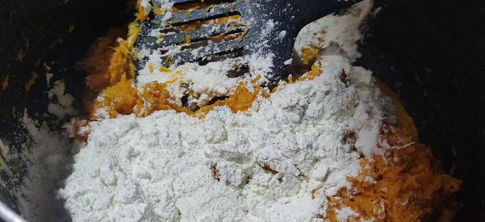carrot_burfi - 89926516_216541989726458_1535328148348993536_n