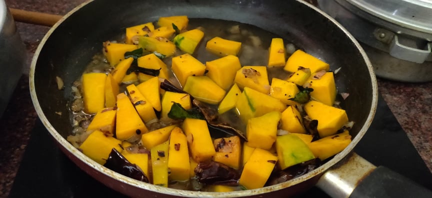 Yellow_pumpkin_stir_fry - 93042292_905642286564950_2669078443659886592_n