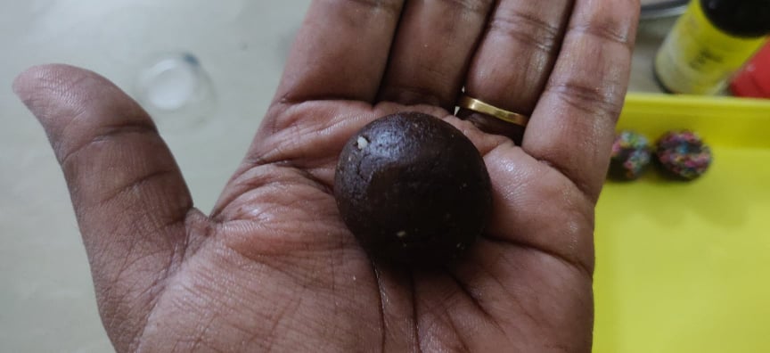 Chocolate_biscuit_balls - 118882462_1256186821440620_5887856950208457823_n