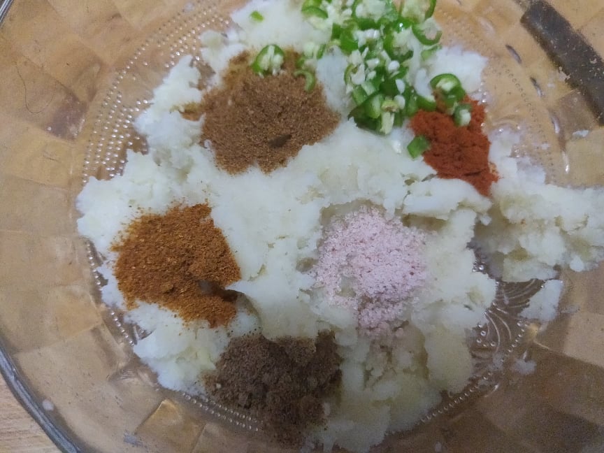 aloo_paratha - 119566018_790655861686320_3734096083680083905_n