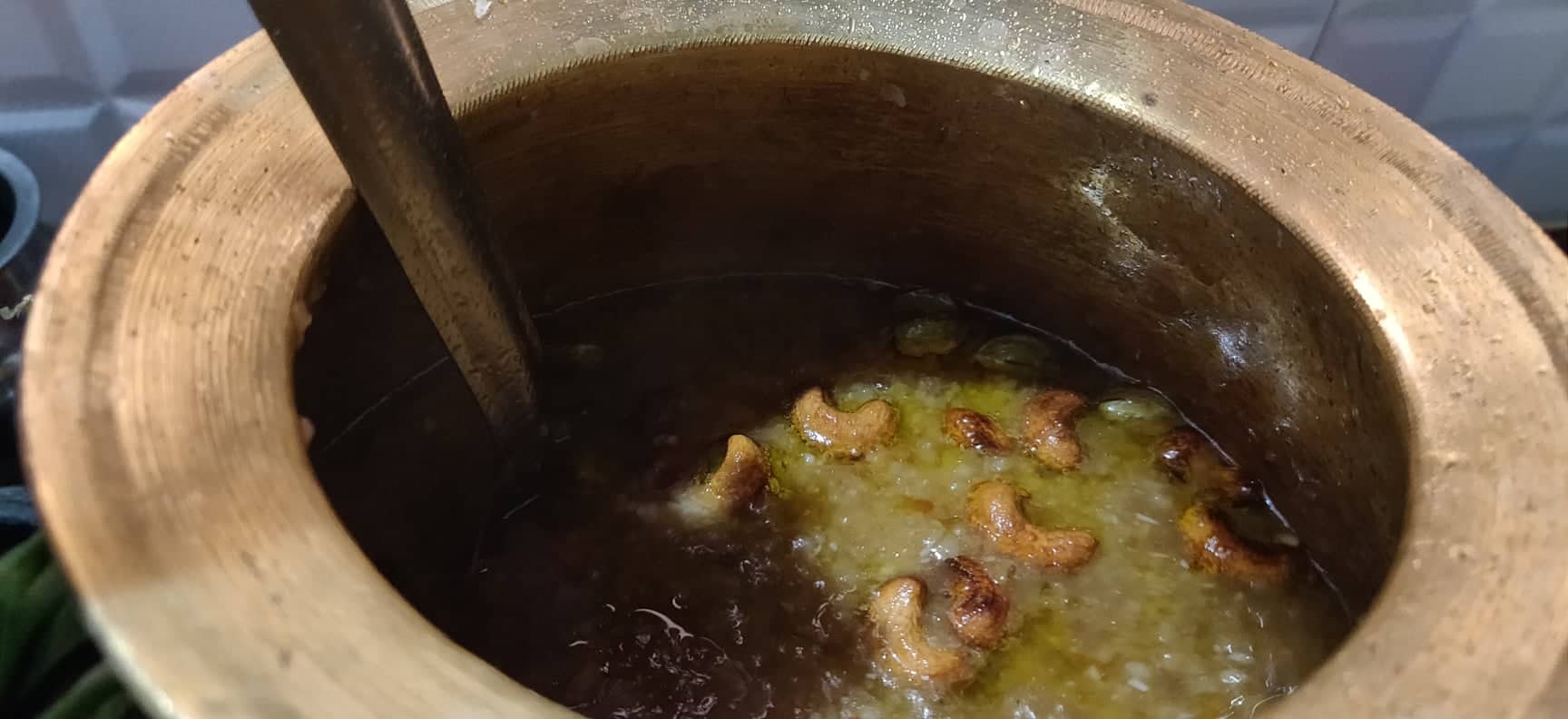 sakkarai_pongal_in_brass_pot - 137491403_1874164746064543_8576553173478520126_n