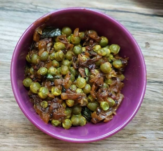 green_peas_poriyal - 182463337_330230688525229_8113926131273924393_n
