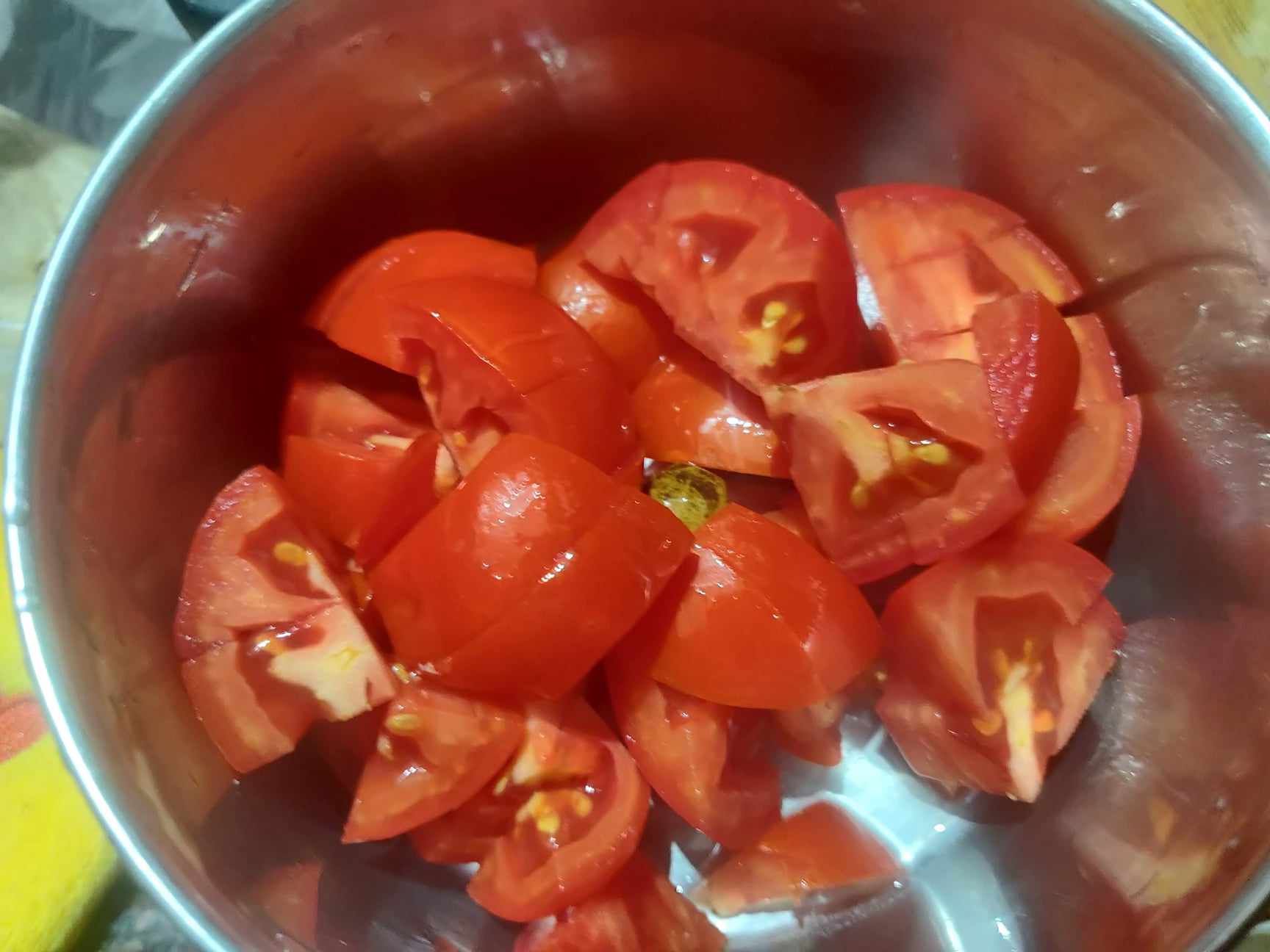 No onion no garlic chana masala - Add tomatoes in a mixer
